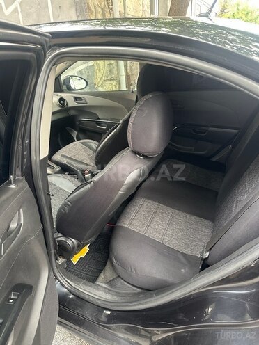 Chevrolet Aveo-14