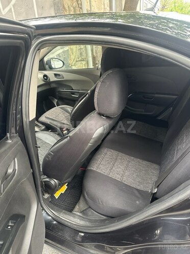 Chevrolet Aveo-15