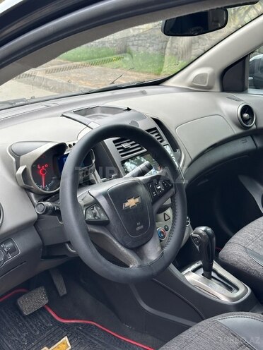 Chevrolet Aveo-16