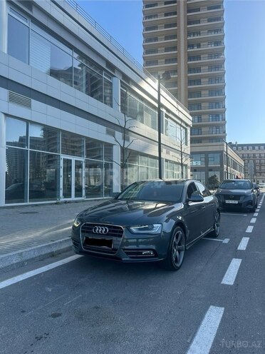 Audi A4-3