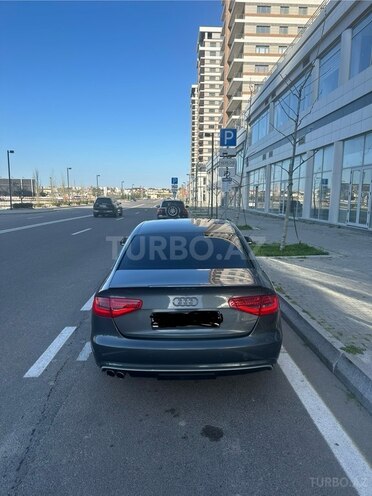 Audi A4-5