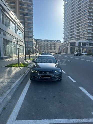 Audi A4-1