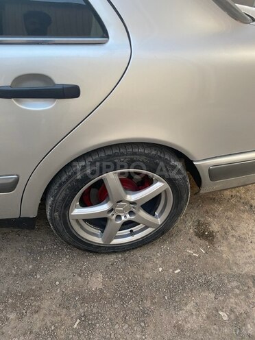 Mercedes E 230 1996, 328,705 km - 2.3 l - Sumqayıt