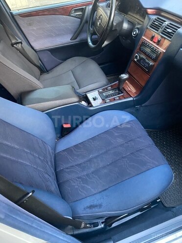 Mercedes E 230 1996, 328,705 km - 2.3 l - Sumqayıt