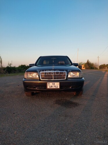 Mercedes C 240 1998, 307,256 km - 2.4 l - Sabirabad