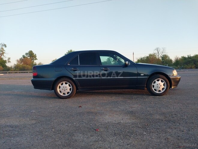 Mercedes C 240 1998, 307,256 km - 2.4 l - Sabirabad
