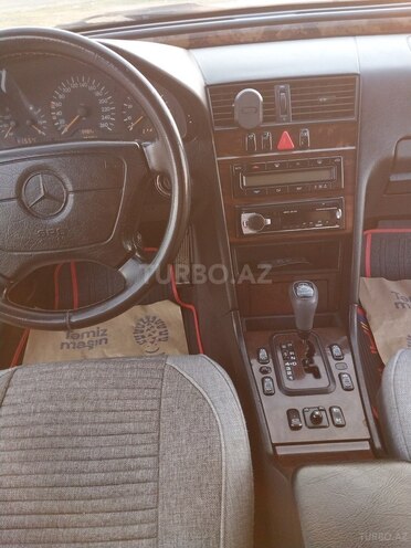 Mercedes C 240 1998, 307,256 km - 2.4 l - Sabirabad