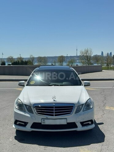Mercedes E 250 2010, 329,000 km - 2.2 l - Bakı