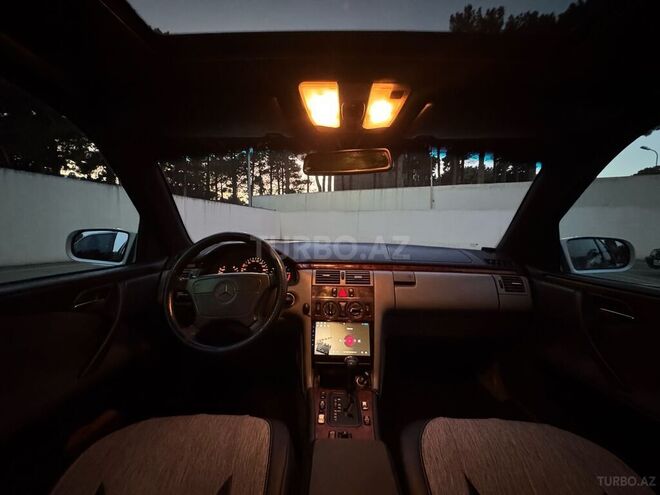 Mercedes E 220 d 1998, 345,678 km - 2.2 л - Sumqayıt