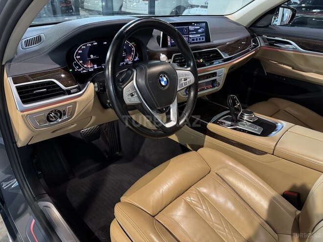 BMW 740-8