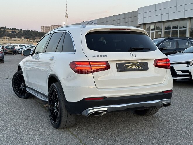 Mercedes GLC 300 4MATIC 2017, 62,000 km - 2.0 l - Bakı