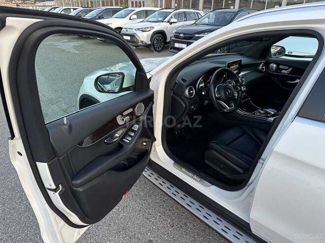 Mercedes GLC 300 4MATIC 2017, 62,000 km - 2.0 l - Bakı