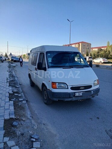 Ford Transit-1