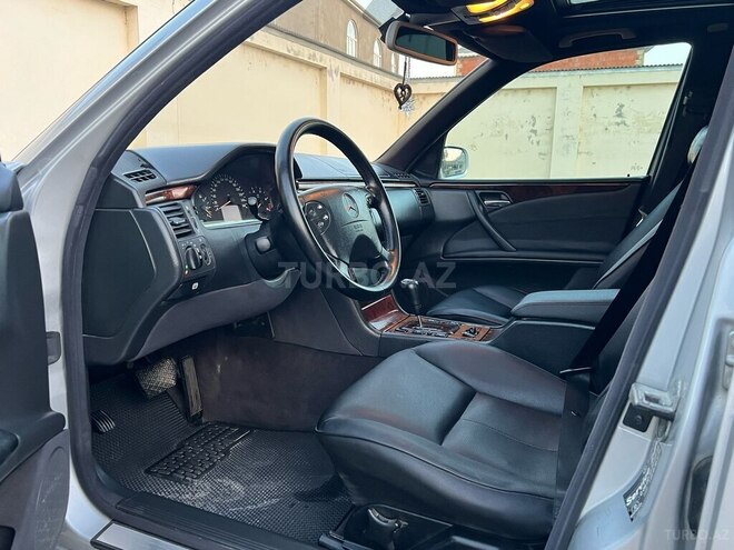 Mercedes E 270 2000, 650,000 km - 2.7 l - Xudat