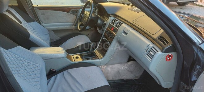Mercedes E 230 1996, 378,000 km - 2.3 l - Bakı
