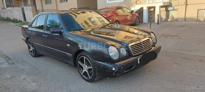 Mercedes E 230 1996, 378,000 km - 2.3 l - Bakı