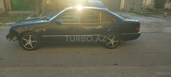 Mercedes E 230 1996, 378,000 km - 2.3 l - Bakı