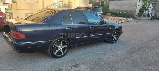 Mercedes E 230 1996, 378,000 km - 2.3 l - Bakı