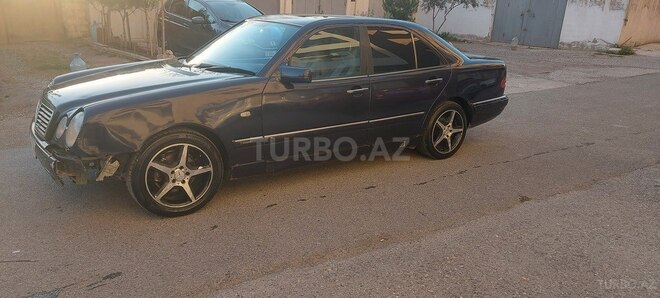 Mercedes E 230 1996, 378,000 km - 2.3 l - Bakı