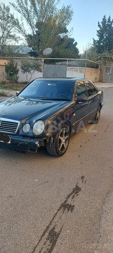 Mercedes E 230 1996, 378,000 km - 2.3 l - Bakı