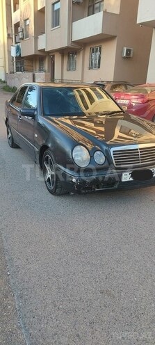 Mercedes E 230 1996, 378,000 km - 2.3 l - Bakı