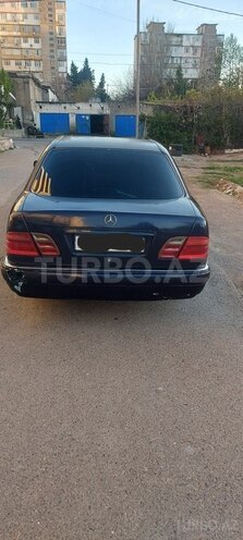 Mercedes E 230 1996, 378,000 km - 2.3 l - Bakı