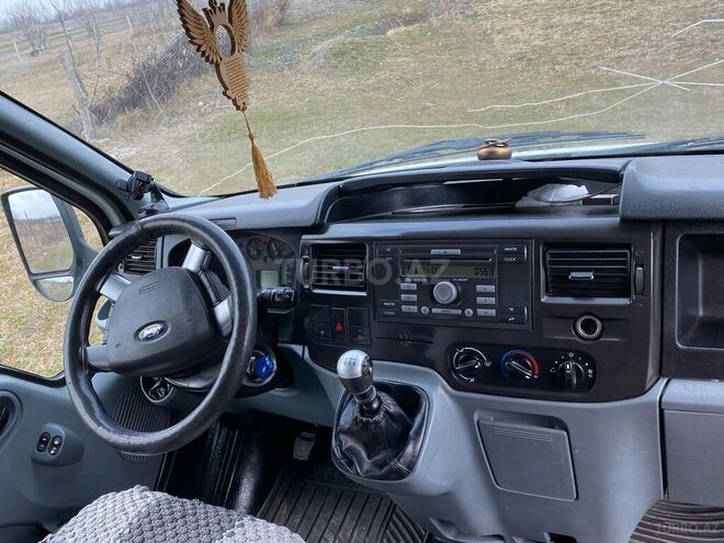 Ford Transit 2010, 358,494 km - 3.2 л - Quba