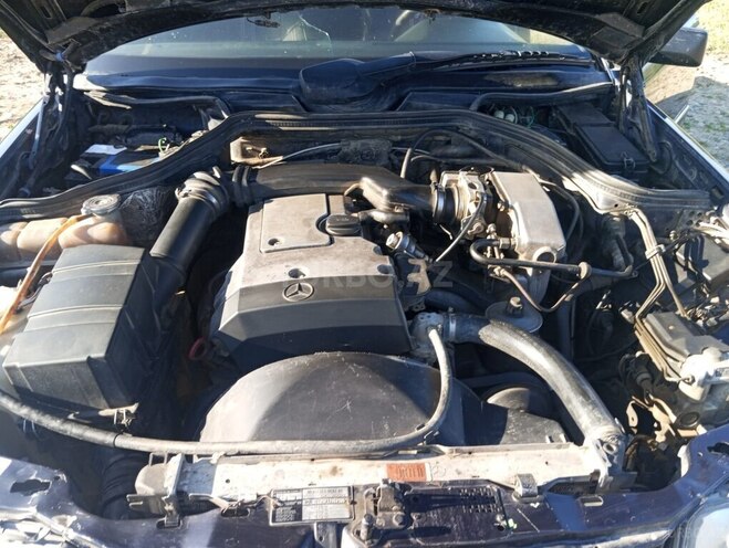 Mercedes E 200 1994, 574,599 km - 2.0 l - Füzuli