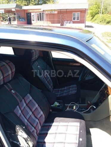 Mercedes E 200 1994, 574,599 km - 2.0 l - Füzuli