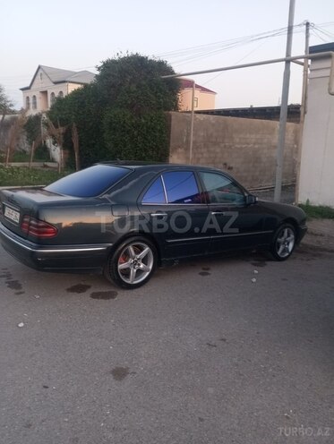 Mercedes E 270 2000, 400,000 km - 2.7 l - Bakı