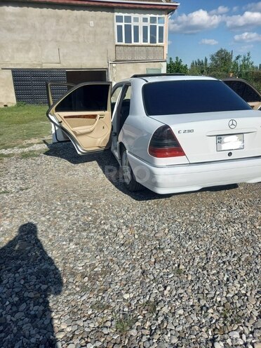 Mercedes C 230 1998, 205,000 km - 2.3 l - Sabirabad