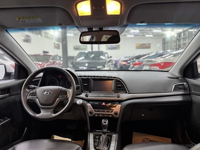 Hyundai Avante-17