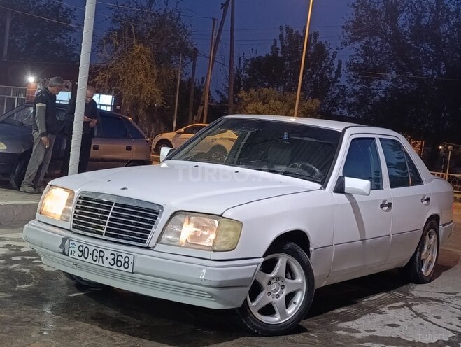Mercedes E 230 1992, 245,000 km - 2.3 l - Bərdə