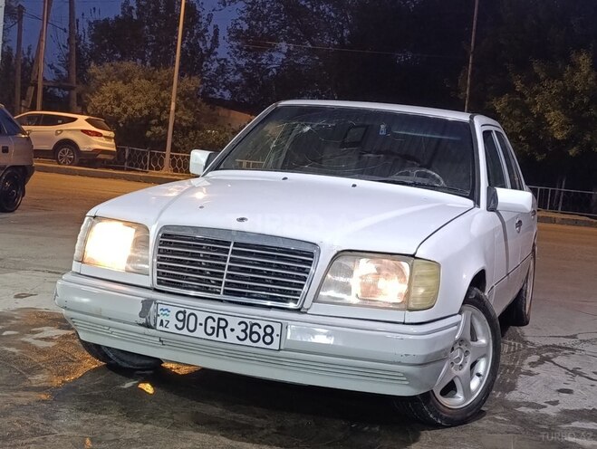 Mercedes E 230 1992, 245,000 km - 2.3 l - Bərdə