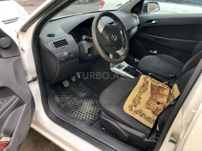 Opel Astra 2010, 241,000 km - 1.4 l - Bakı
