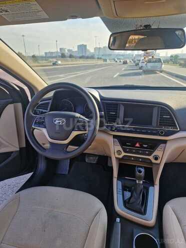 Hyundai Elantra 2017, 175,418 km - 2.0 l - Bakı