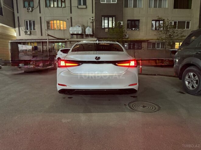 Lexus ES 300h 2020, 56,000 km - 2.5 l - Bakı