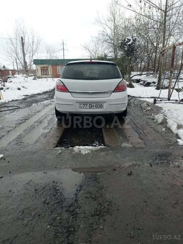 Opel Astra 2006, 320,000 km - 1.3 l - Zaqatala