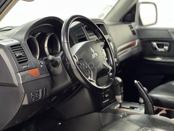 Mitsubishi Pajero 2007, 235,000 km - 3.2 л - Xırdalan
