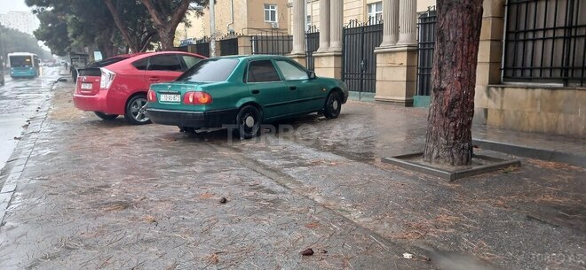 Toyota Corolla 1998, 656,000 km - 1.3 l - Bakı