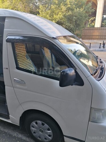 Toyota HiAce 2010, 568,000 km - 2.5 l - Bakı