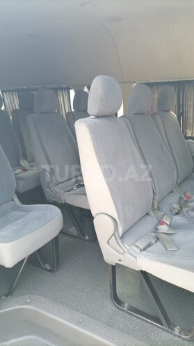 Toyota HiAce 2010, 568,000 km - 2.5 l - Bakı
