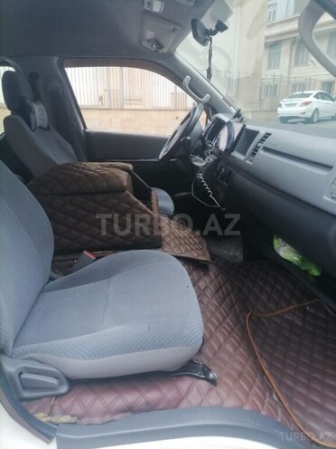Toyota HiAce 2010, 568,000 km - 2.5 l - Bakı