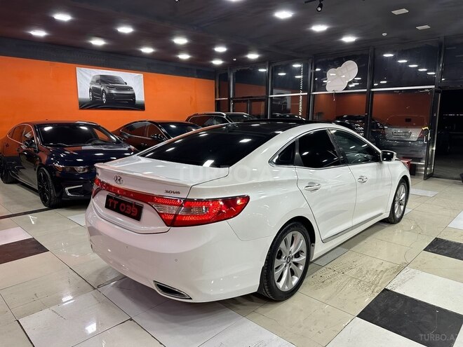 Hyundai Azera-7