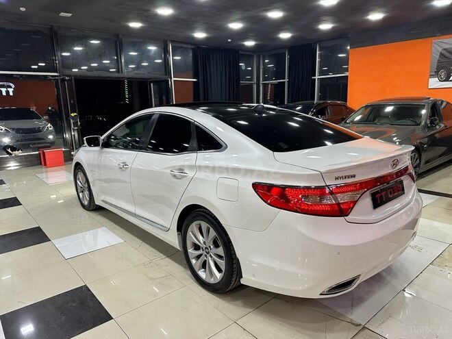 Hyundai Azera-8