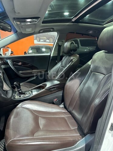 Hyundai Azera-13