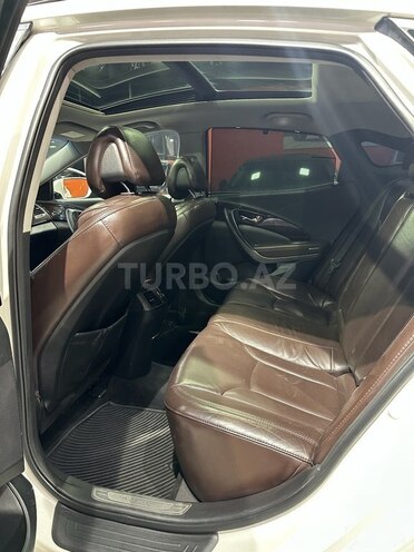 Hyundai Azera-12