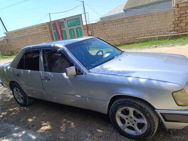 Mercedes E 230 1991, 200,000 km - 2.5 l - Bakı