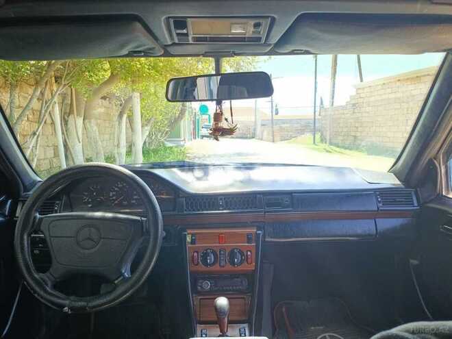 Mercedes E 230 1991, 200,000 km - 2.5 l - Bakı