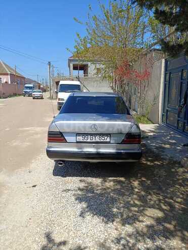 Mercedes E 230 1991, 200,000 km - 2.5 l - Bakı